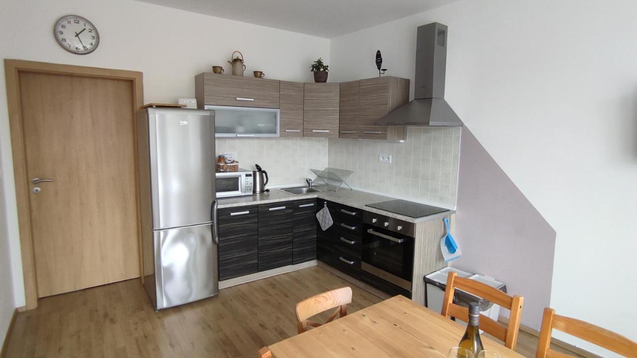 Apartman Vejprtyアパートメント エクステリア 写真