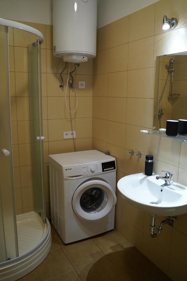 Apartman Vejprtyアパートメント エクステリア 写真